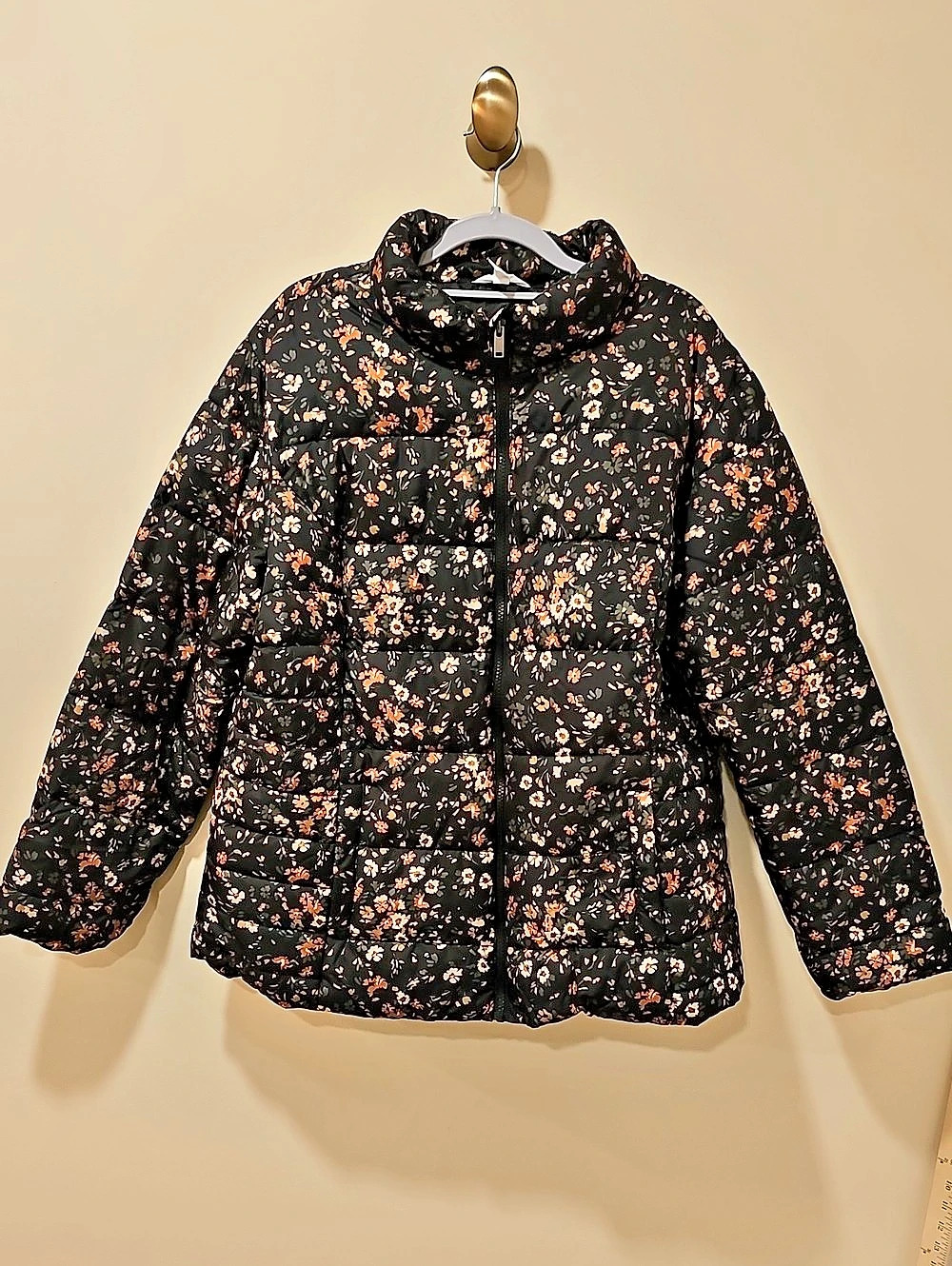 Time and Tru Puffer Jacket Floral Black & Orange XL; Excellent Condition